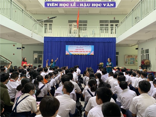 PHONGCHONG XAM HAI TRE EM.jpg